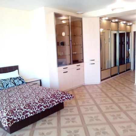 Apartment Near Dnipro Arena Buitenkant foto